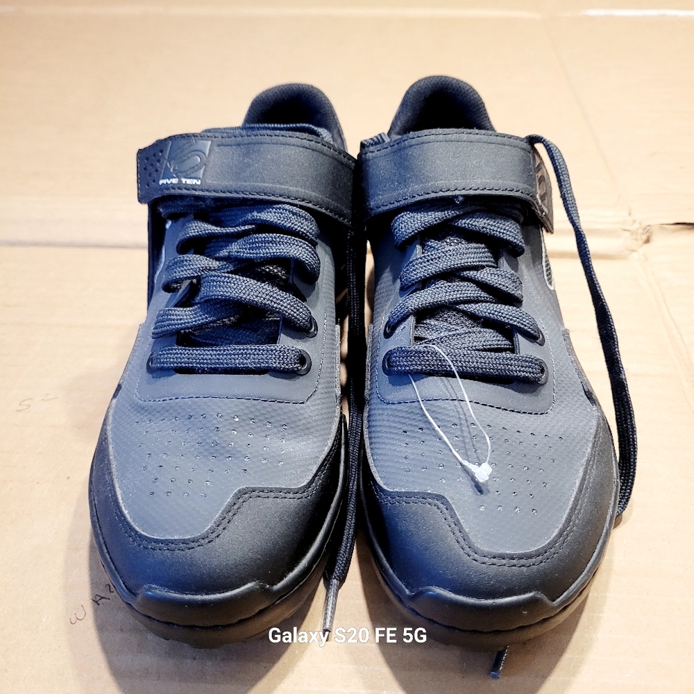 Men shoes for mountain bike brand 5 ten colon black size 7,5